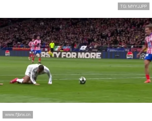 奥布拉克与科克长传配合展现默契,马竞攻防转换效率提升 奥布拉克与科克长传配合展现默契,马竞攻防转换效率提升