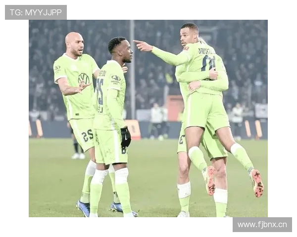 拜仁国内联赛霸主地位松动,德甲竞争格局面临结构性变化 拜仁国内联赛霸主地位松动,德甲竞争格局面临结构性变化