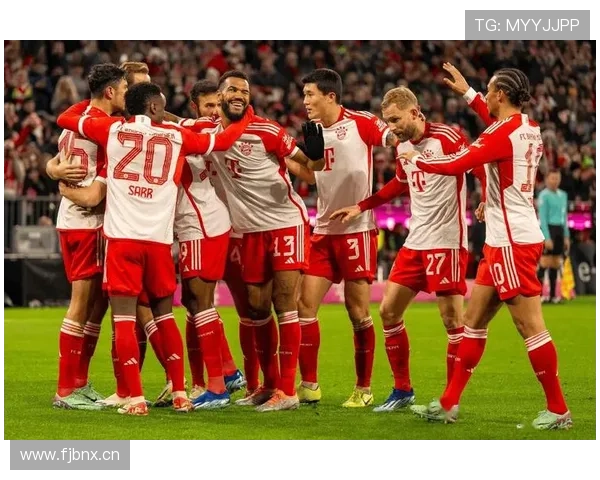 拜仁防线问题持续暴露,球队当前稳定性承压对争冠形势产生影响 拜仁防线问题持续暴露,球队当前稳定性承压对争冠形势产生影响